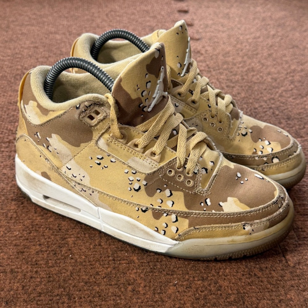 B+ Jordan 3 Retro Desert Camo Womens Sneakers HM4301-200 Tan Brown Size 7.5 shoe